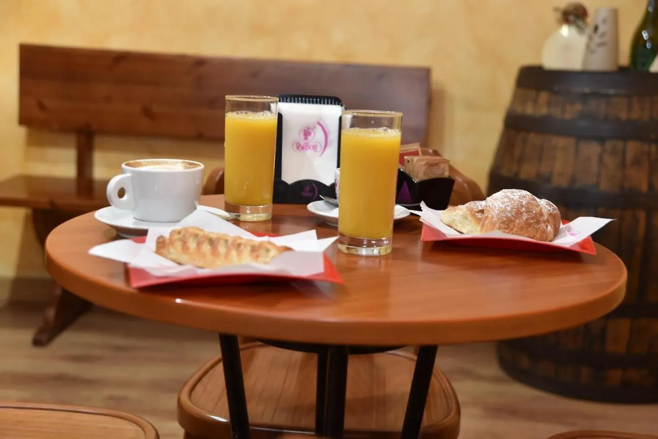 B&B Le Due Isole 누오로 0*,